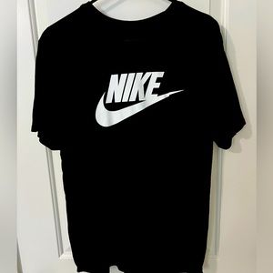 Men’s Nike SS Tee - Like New
